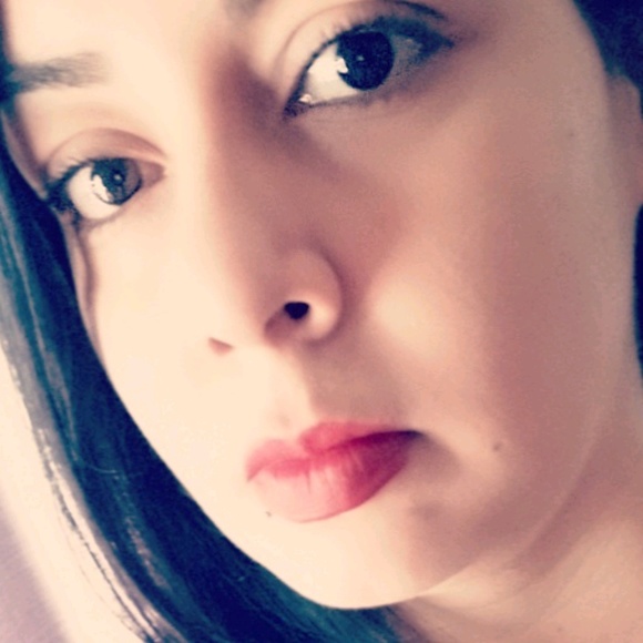 Meet your Posher, Alma - Picture 1 of 1